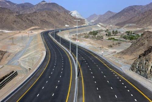 مصوبه اجرای قطعه اول آزاد راه سیرجان - بندرعباس ابلاغ گردید