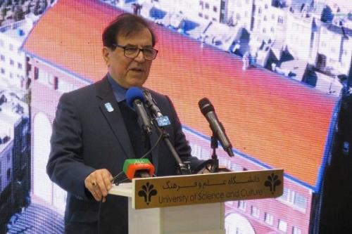 انتقاد از دوگانگی و موازی کاری نهادها در عرصه هوش مصنوعی