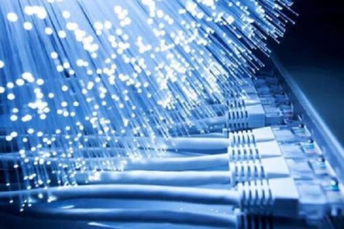 سرمایه گذاری در اپراتورهای تلفن همراه کلید ارتقاء کیفیت اینترنت است