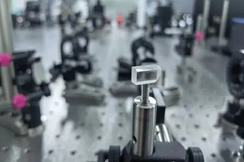 چین رکورد کوتاه ترین طول موج لیزر حالت جامد را شکست