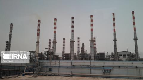 درآمد 1 و چهار دهم میلیارد دلاری ایران از صادرات بنزین در 7 ماه سال 99